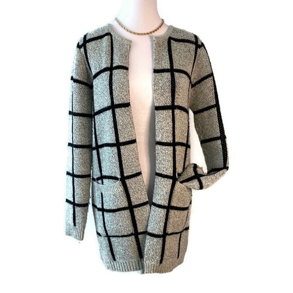Love Tree Grey and Black Casual Knit Cardigan
